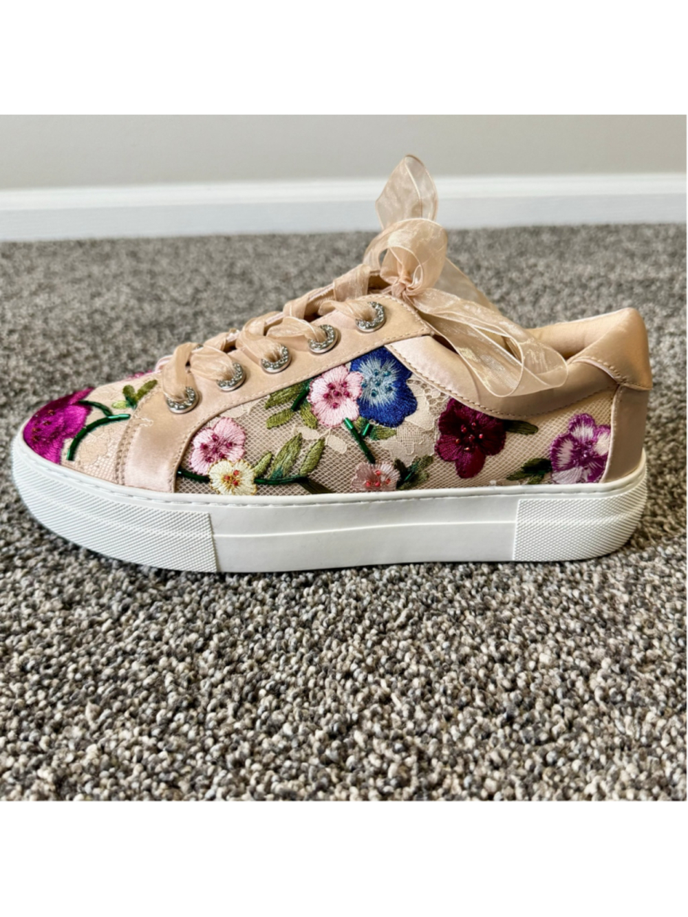 Women's Betsey Johnson Jayla Embroidered & Beaded Sneakers Size 8.5 - Picture 8 of 13